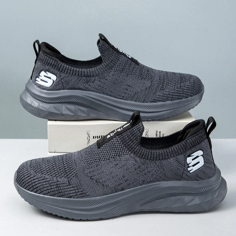 Lightweight Soft Sole Slip-on Men's Casual Dad Shoes