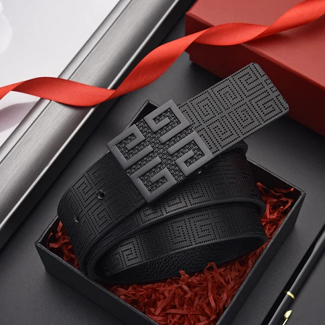 JiJia Perforated Men's Leather Belt Smooth Buckle Detail