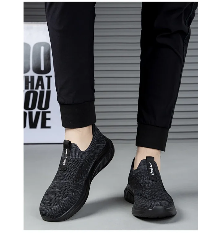 Lightweight Soft Sole Slip-on Men's Casual Dad Shoes Detail