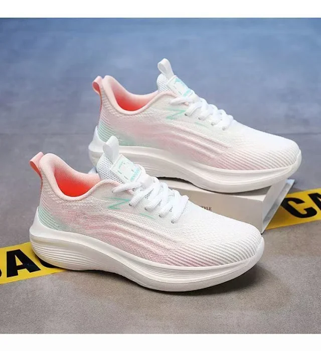 Women's Ultra-Light Mesh Running Shoes Detail
