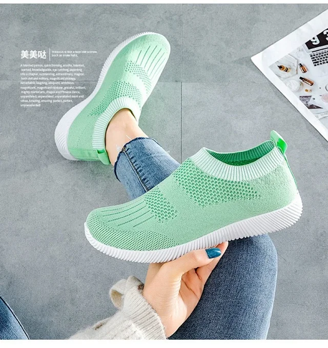 Women's Wide Width Knit Slip-On Sneakers Detail
