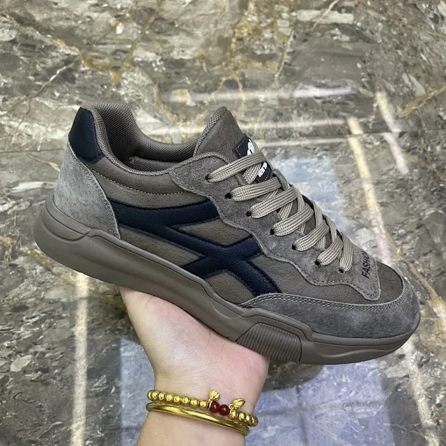 Men's K-Style Thick Sole Runner Detail