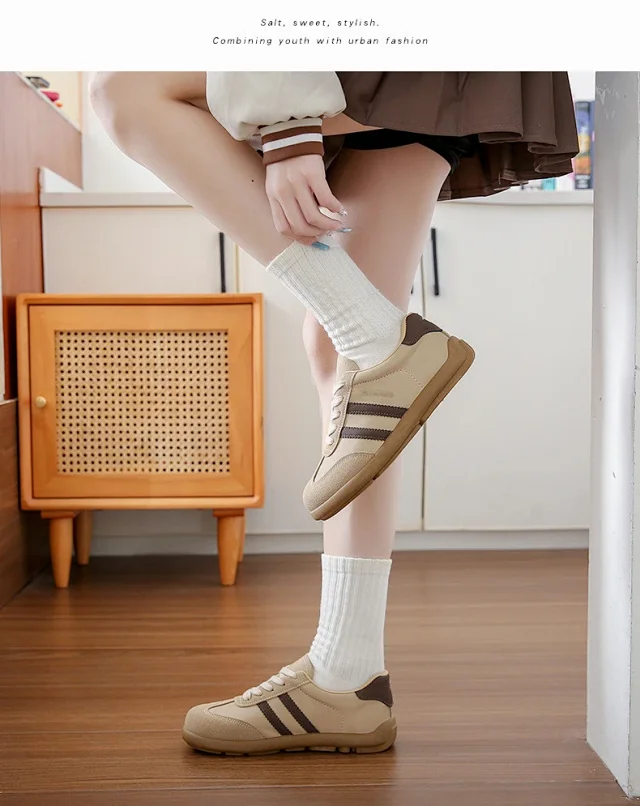Ins KR New Corti Women Sneakers 2025 Fall Chic Detail