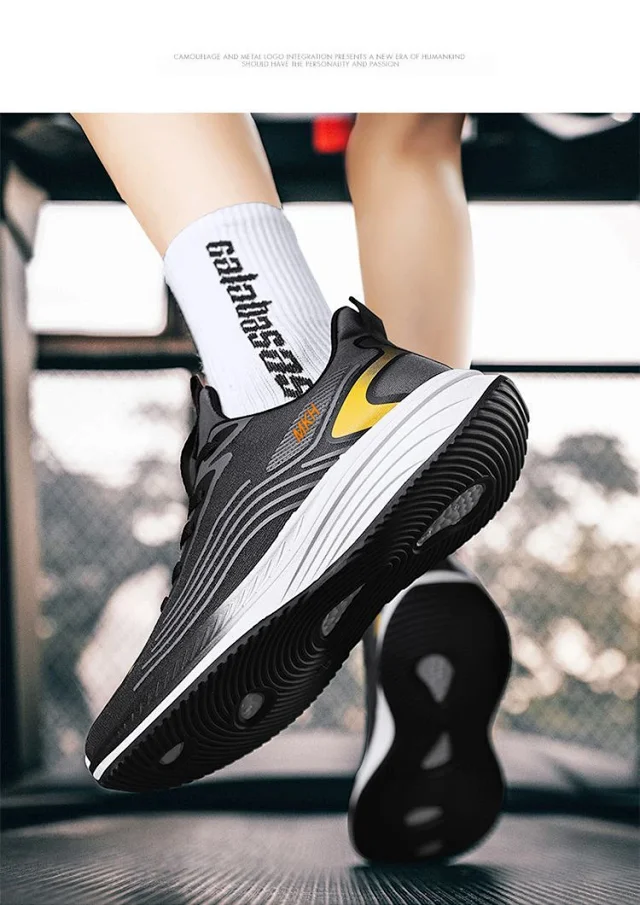 SS25 Men's Breathable Mesh Running Shoes Detail