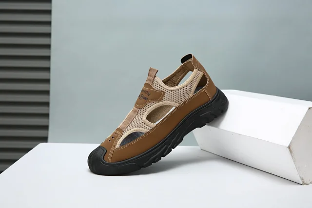 Men's Breathable Mesh Sandals Detail