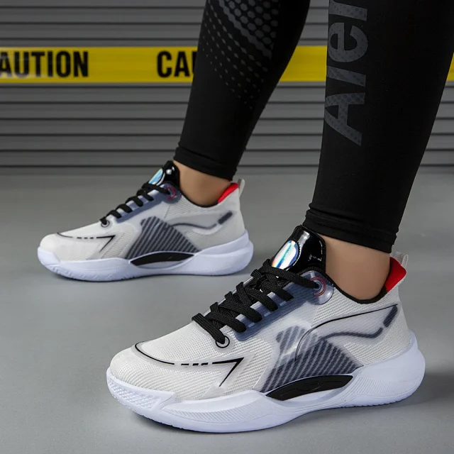 Men's Athletic Ultralight Cushioned Sneakers Detail