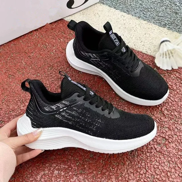 Youth Trendy Breathable Running Casual Sneakers Detail