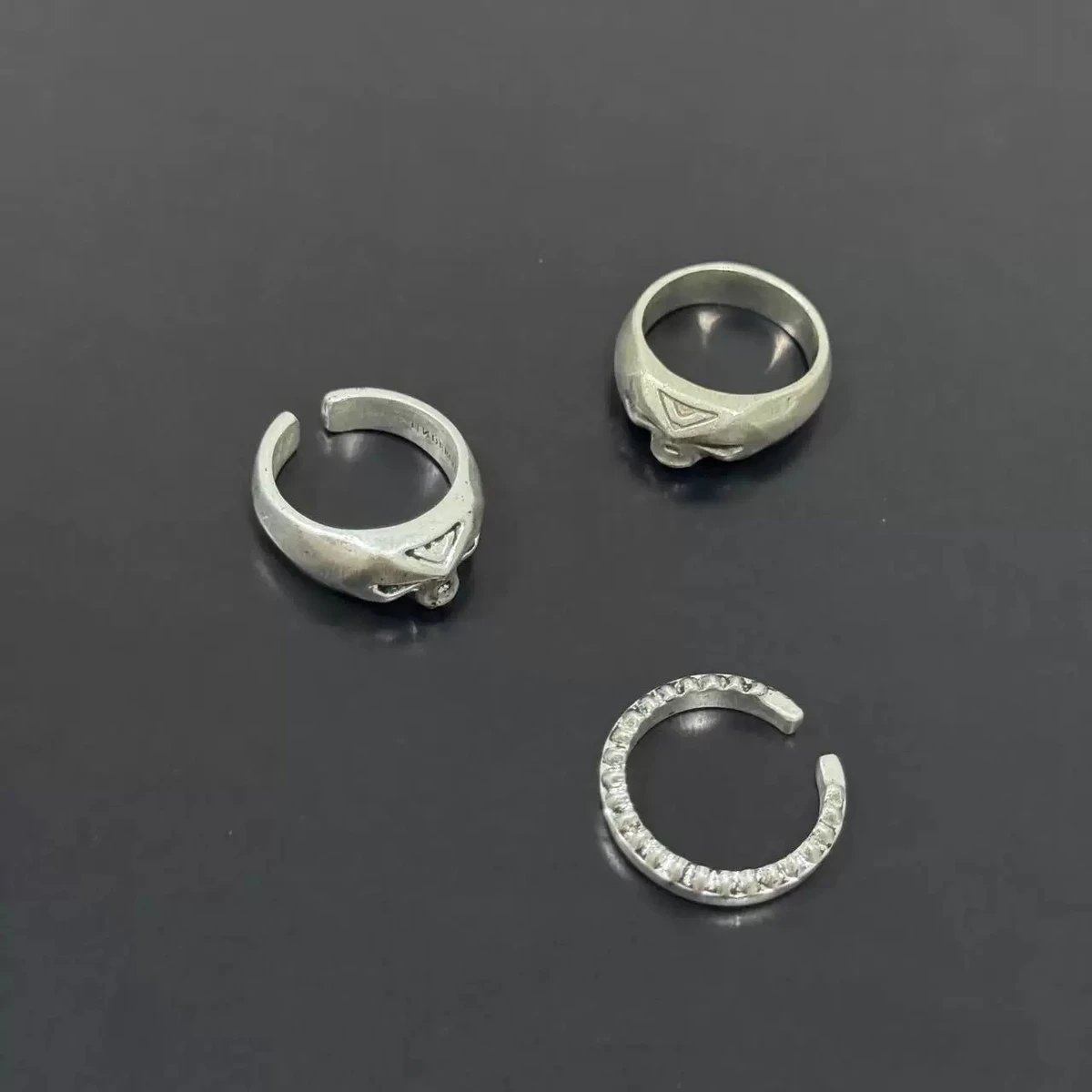 Undercover Ring