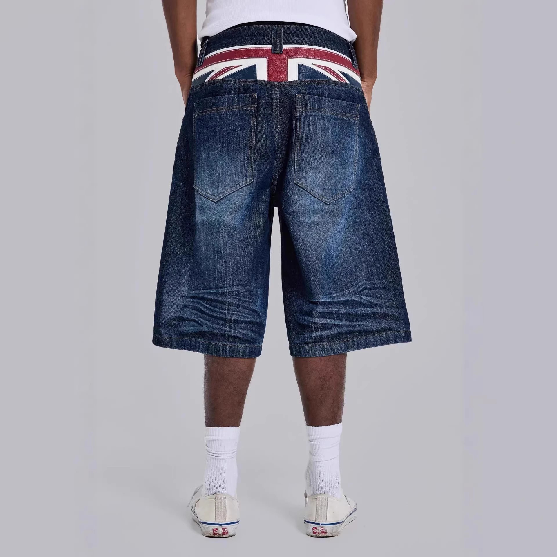 Shorts, Pre-sale