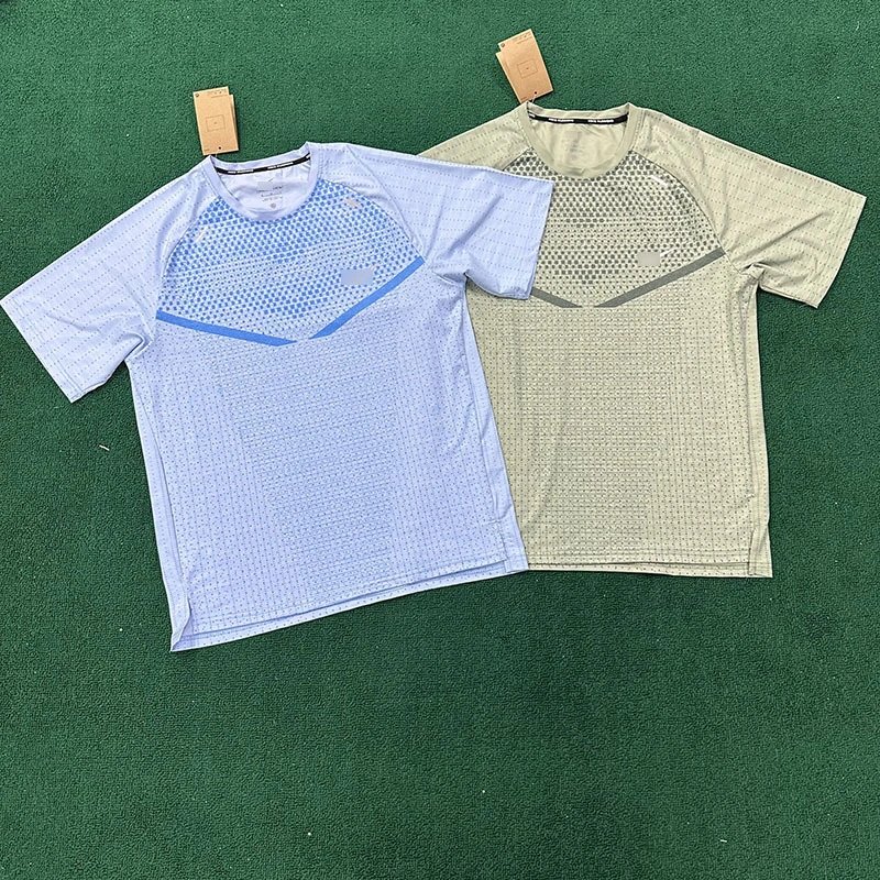 Nike Shirts Short-Sleeve Patterned Running Shirt image 3
