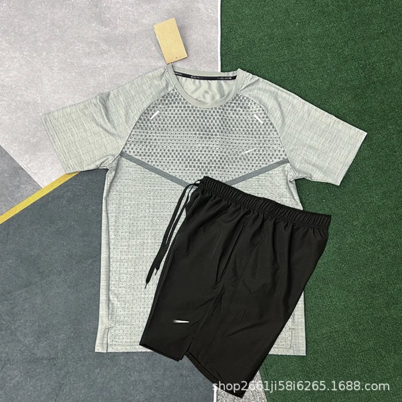 Nike Shirts Short-Sleeve Patterned Running Shirt — T900 light gray D218 black
