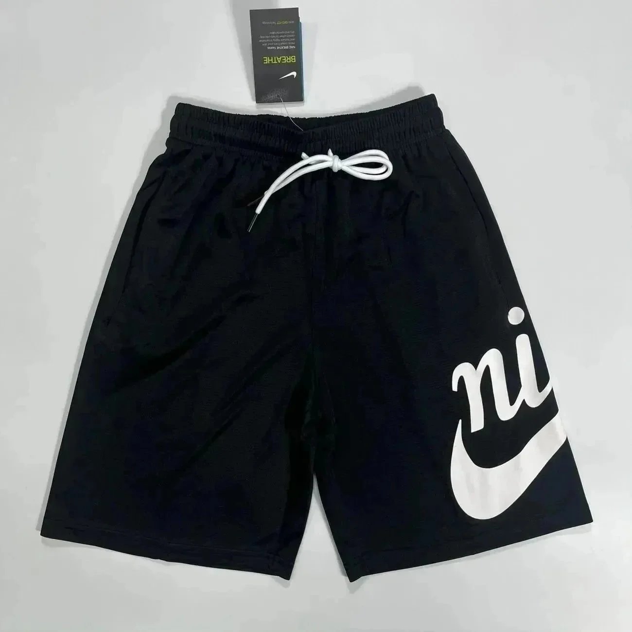 Nike Shorts Drawstring with reflective side stripes and zip pocket — 33