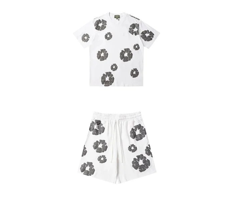 White black print set (short sleeved+shorts)