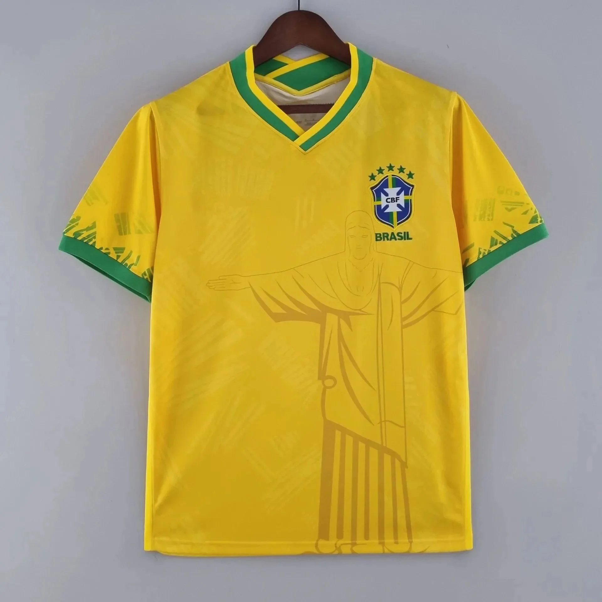 2022巴西基督像黄色