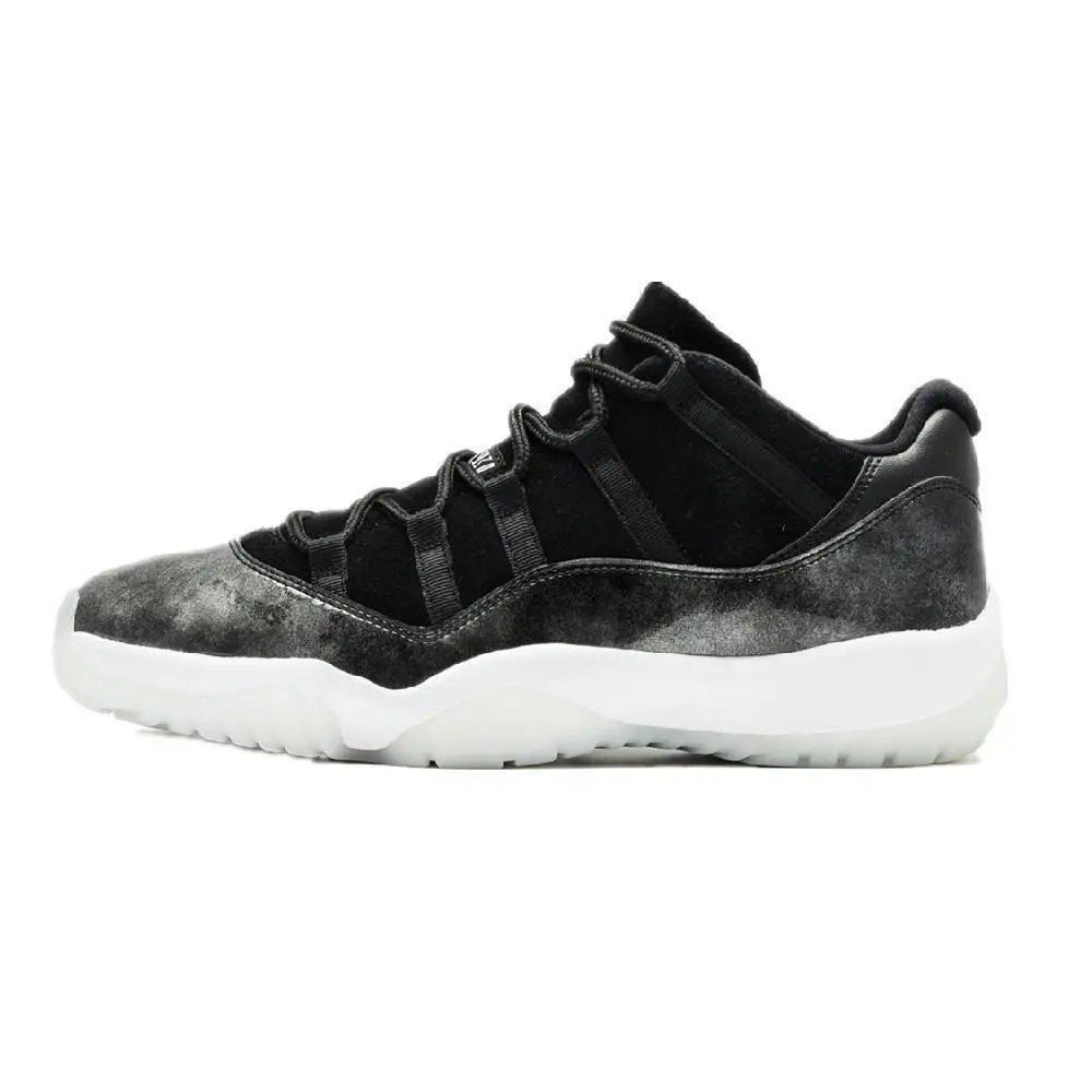 Air Jordan 11 Basketball Shoe photo 8