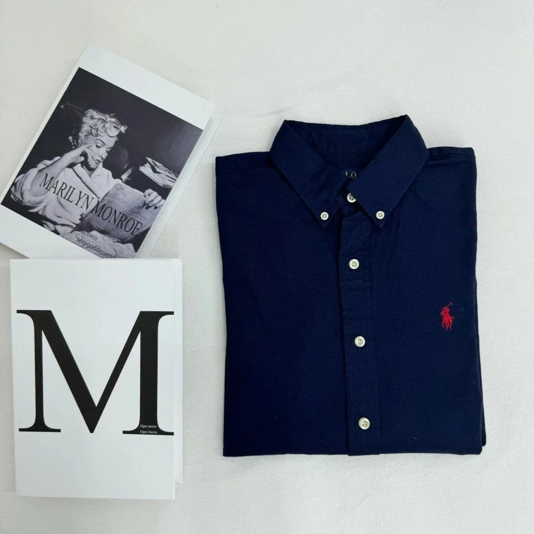 Navy blue (long sleeved)