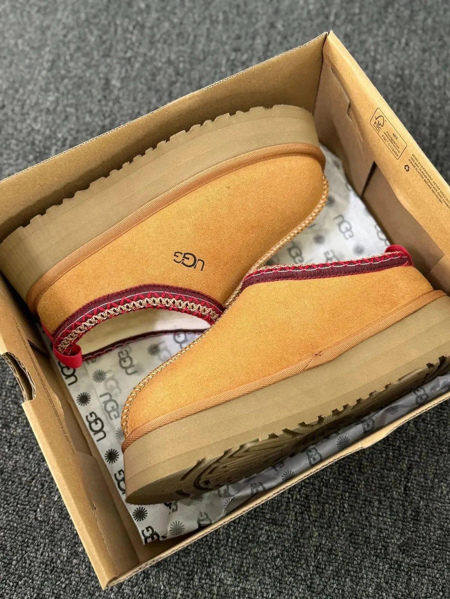 Warm Shoes photo 5