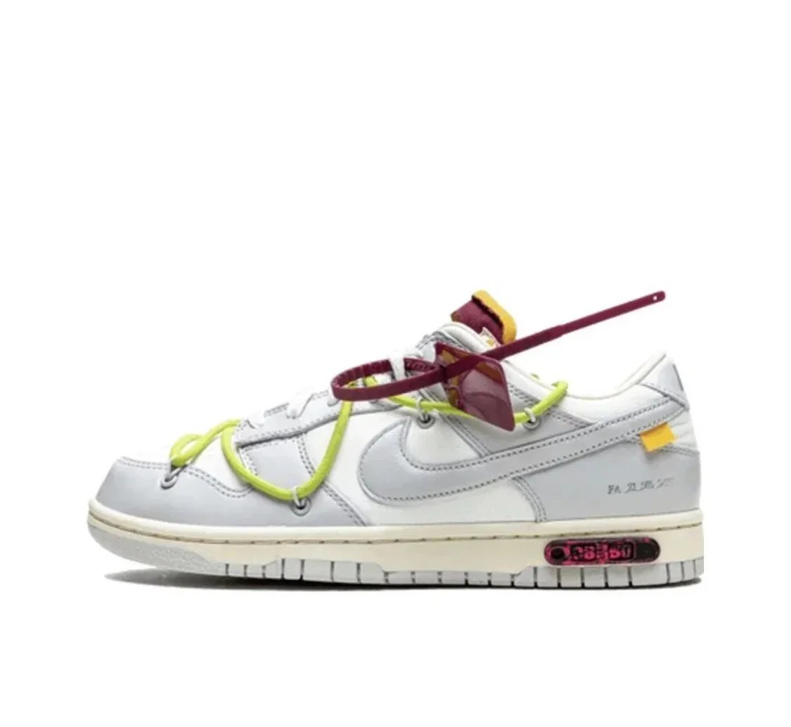 Yellow shoelaces with red buckle DM1602-106