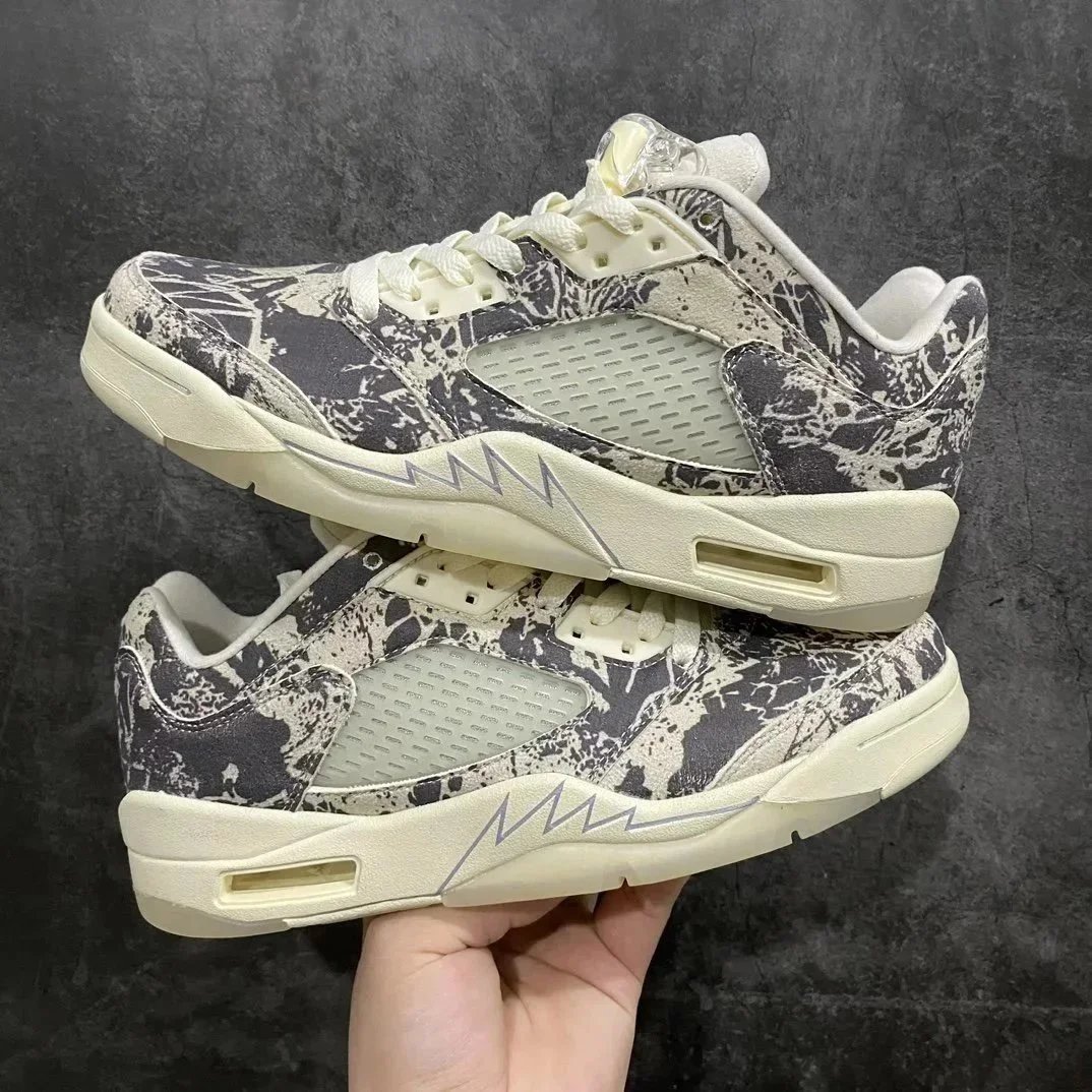 Pure original low cut - graffiti coconut milk color
