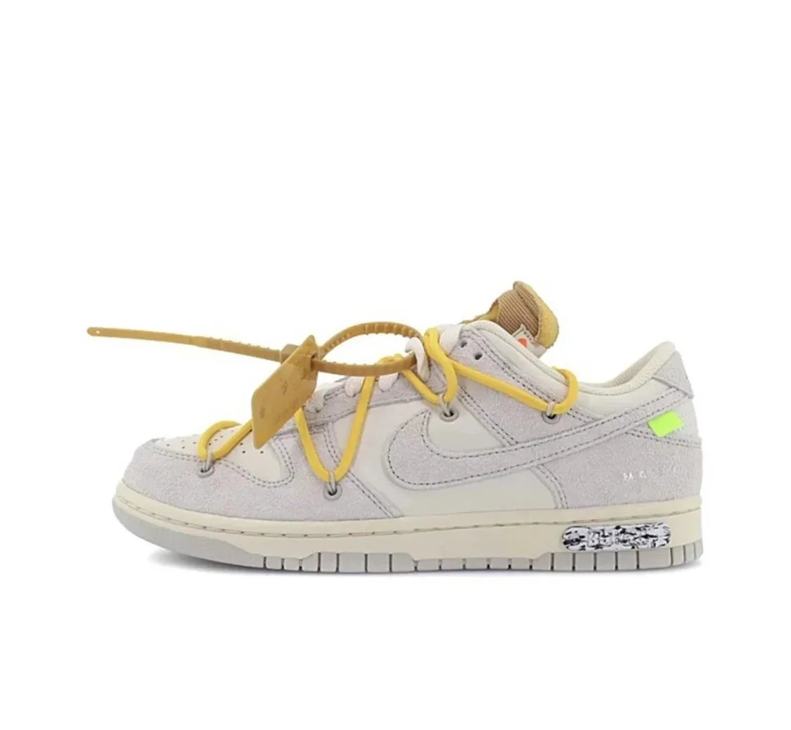 Yellow shoelaces with light brown buckle DJ0950-109
