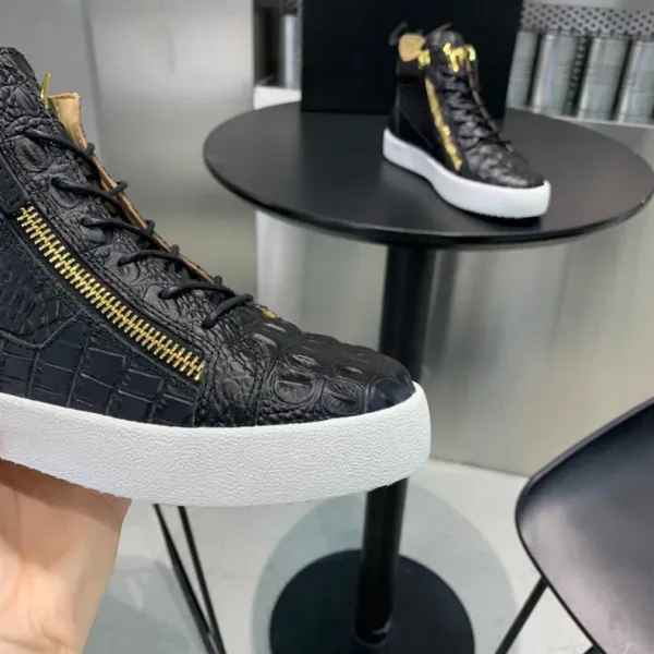 Design Giuseppe Zanotti High-Top Sneakers Black Croc-Embossed with Gold Zipper Sneakers - 16
