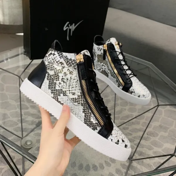 Design Giuseppe Zanotti High-Top Sneakers Black Croc-Embossed with Gold Zipper Sneakers - 4