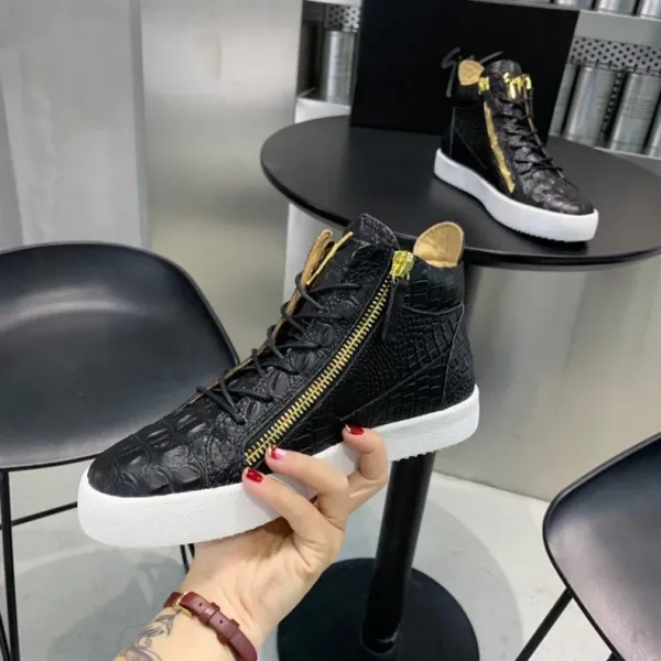 Design Giuseppe Zanotti High-Top Sneakers Black Croc-Embossed with Gold Zipper Sneakers - 17