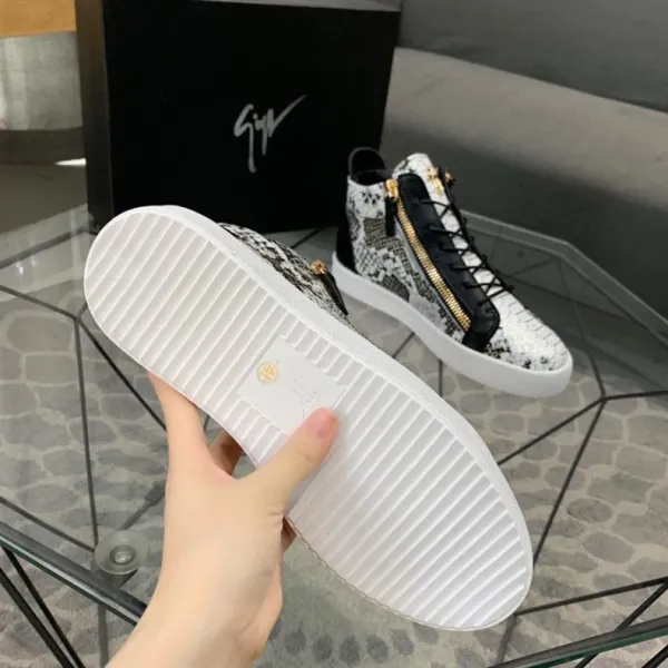 Design Giuseppe Zanotti High-Top Sneakers Black Croc-Embossed with Gold Zipper Sneakers - 5