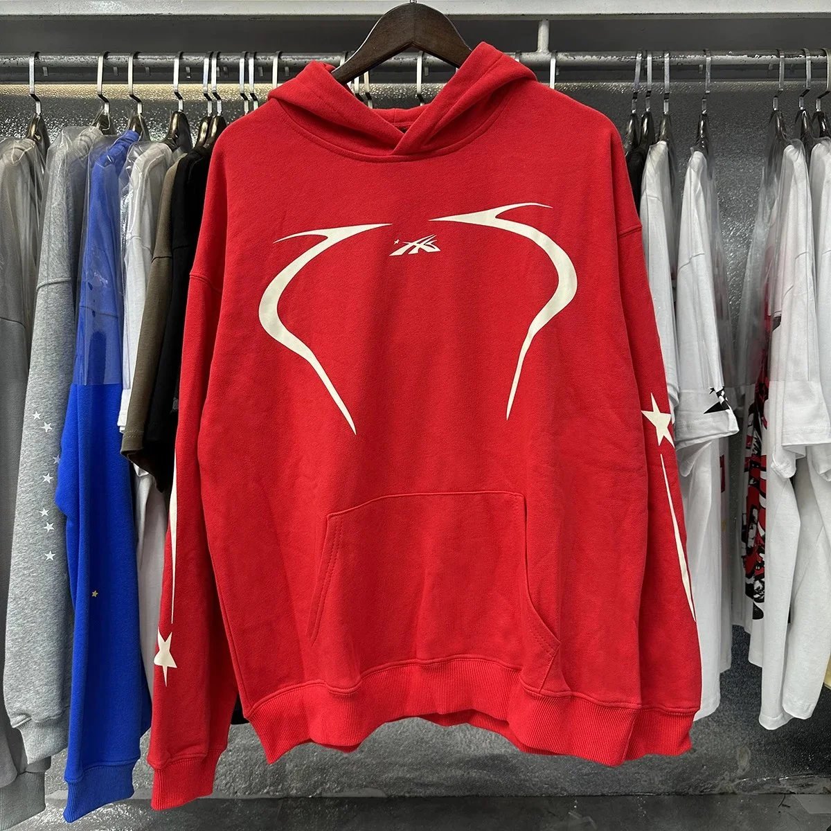 Hellstar Hoodies & Sweatshirts Graphic-print pullover hoodie with kangaroo pocket — 2221 Red