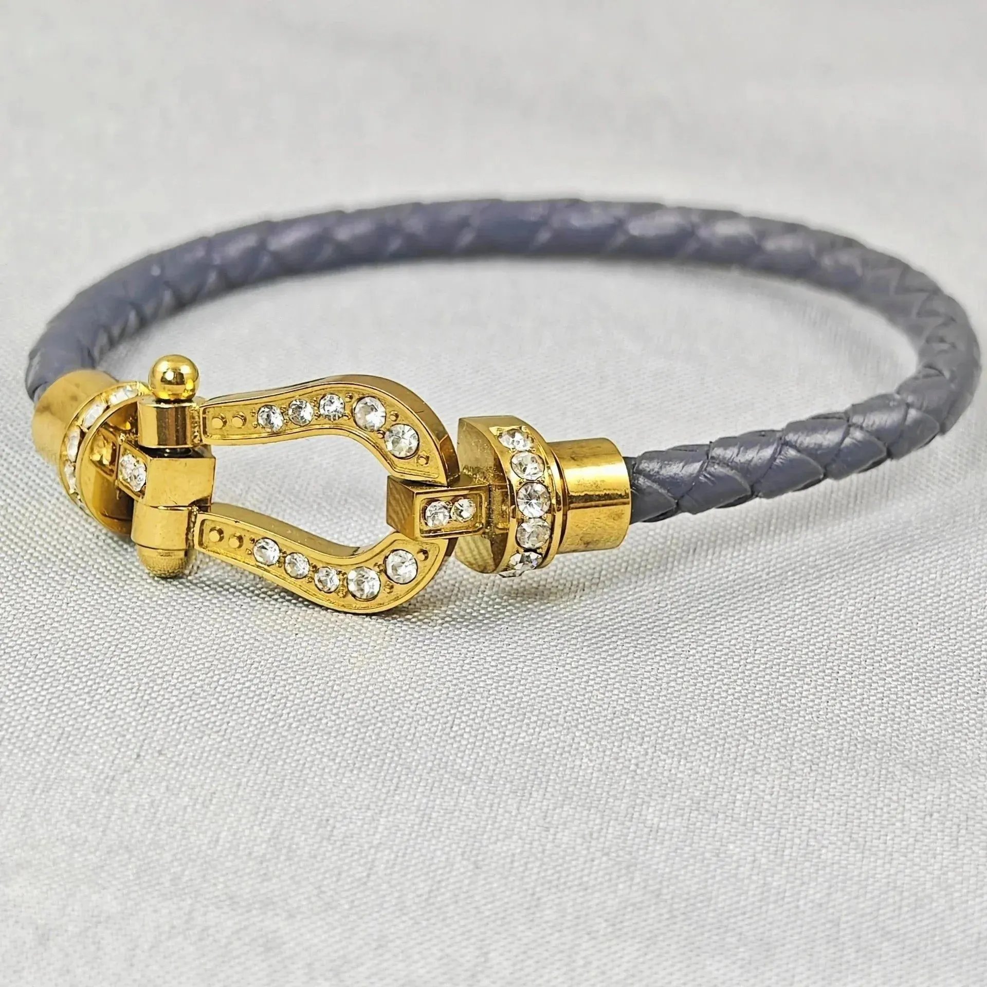 Fendi Selleria-Style Crystal-Embellished Gray Leather Bracelet