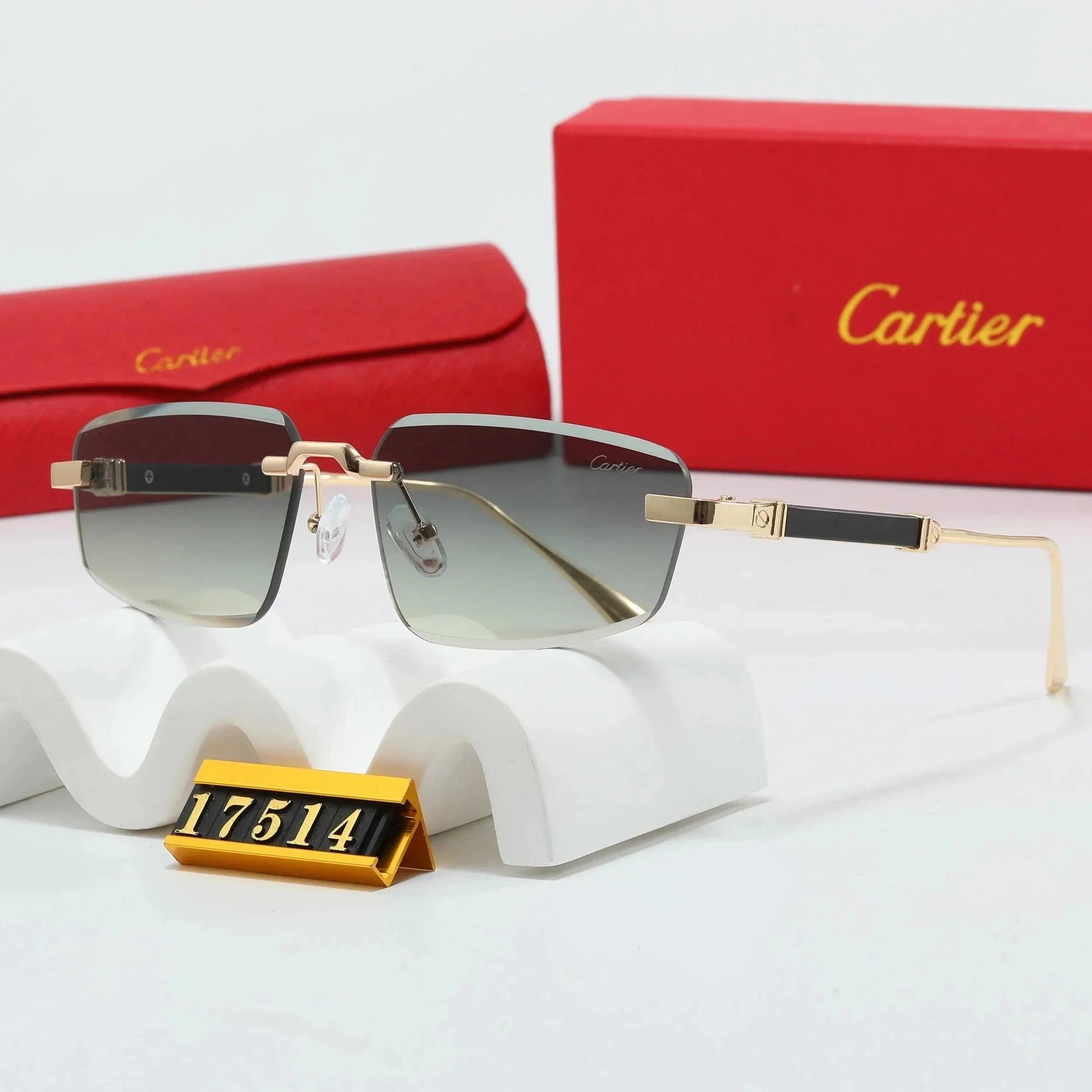 Cartier Sunglasses Black Frame Gradient Gray Lenses Aviator-Style Sunglasses - 11