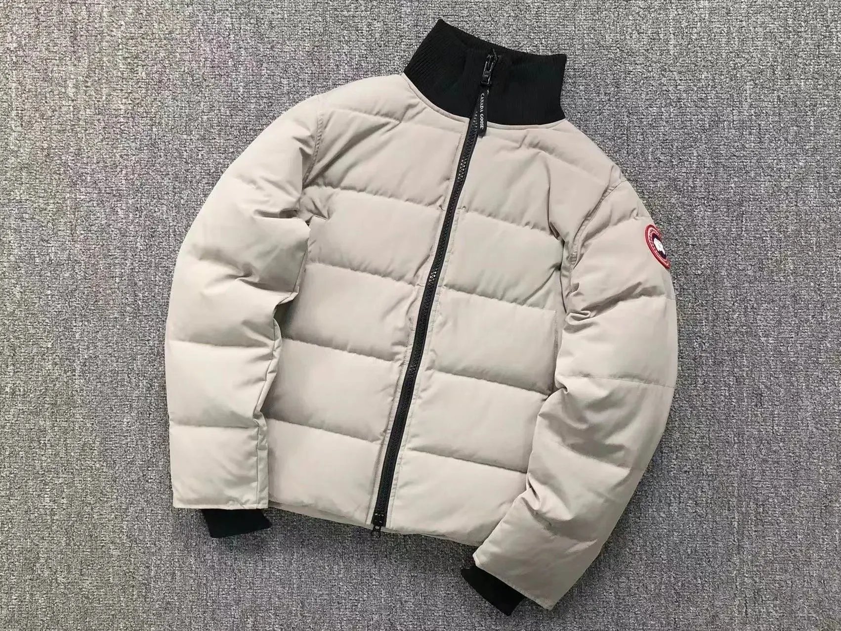 Canada Goose Down Jacket [32 s
