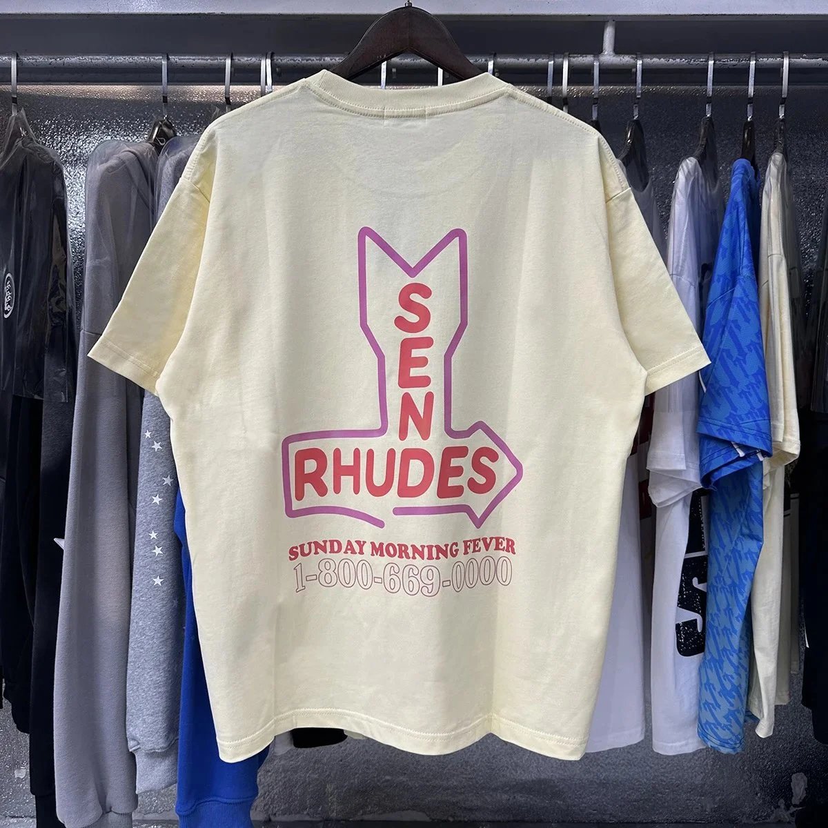 Rhude T-Shirts Hotel Mont Blanc Graphic — 50126 Apricot