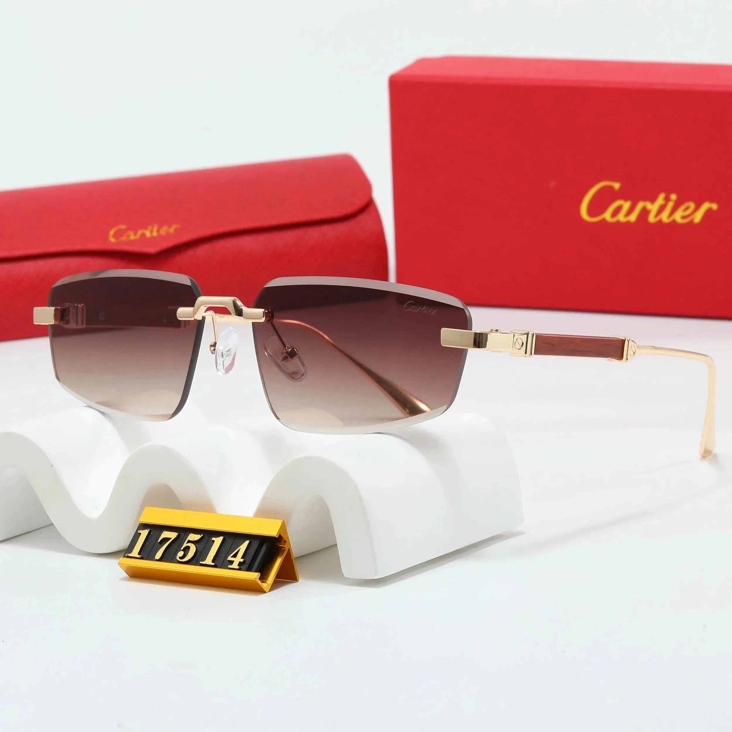 Cartier Sunglasses Black Frame Gradient Gray Lenses Aviator-Style Sunglasses - 6
