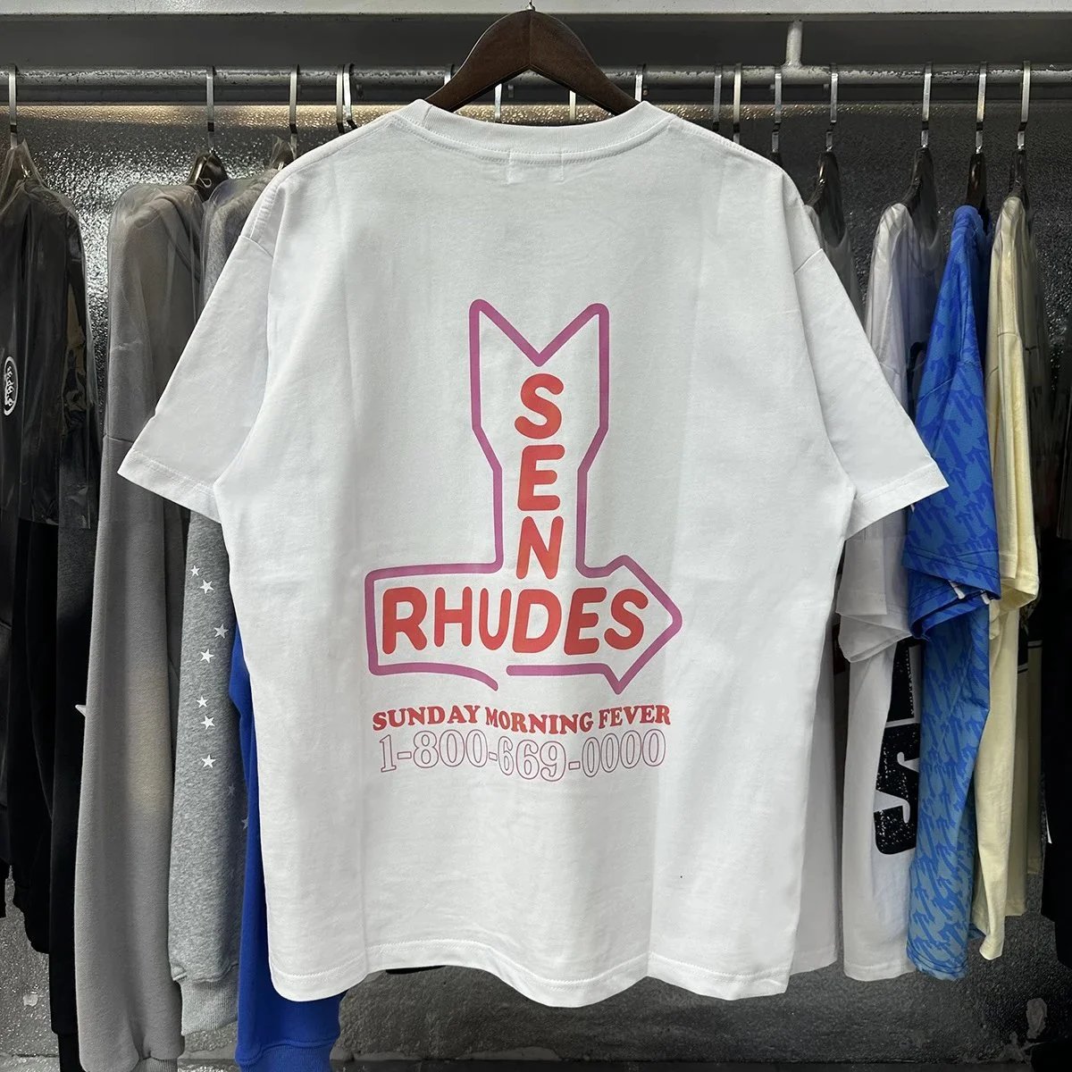 Rhude T-Shirts Hotel Mont Blanc Graphic — 50126 White
