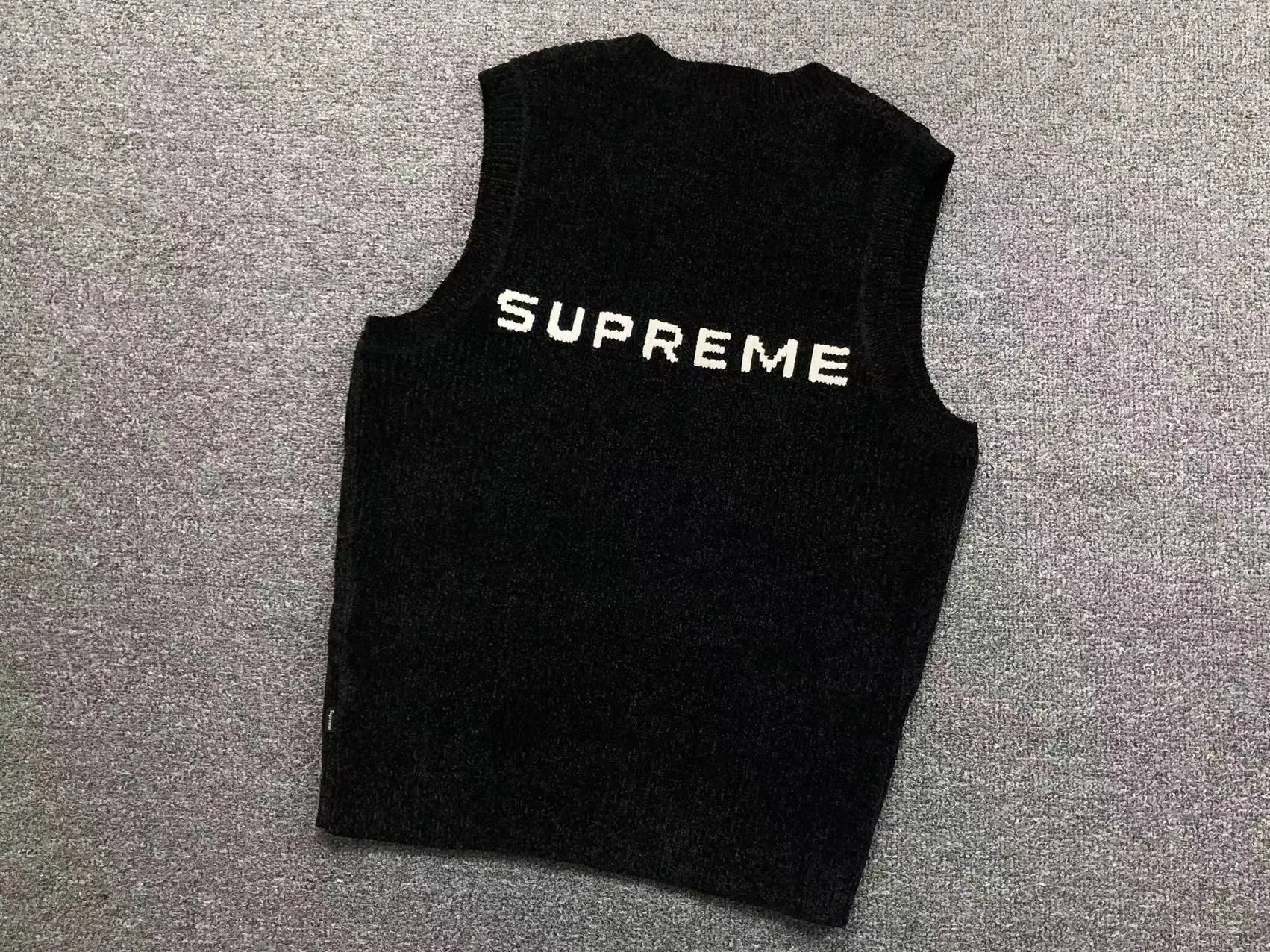Supreme Hoodies & Sweatshirts Collegiate Number 8 Graphic Crewneck Sweatshirt — M003# Chenille V-neck Sweater Vest in Black