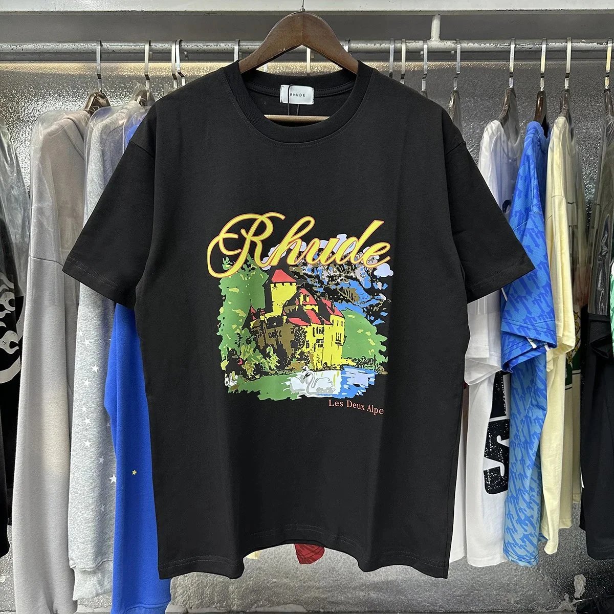 Rhude T-Shirts Hotel Mont Blanc Graphic — 50128 Black