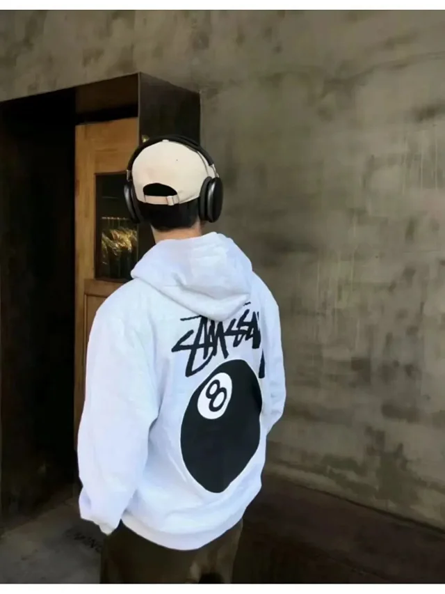 Stüssy Hoodies & Sweatshirts 8-Ball Logo Hooded Sweatshirt product detail image 4