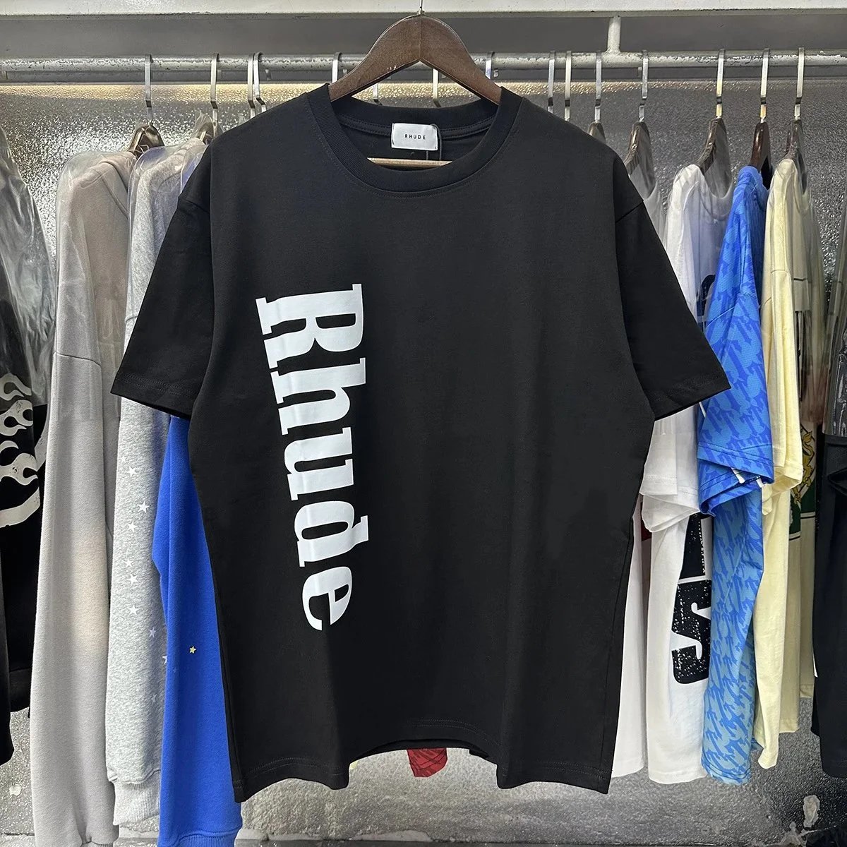 Rhude T-Shirts Hotel Mont Blanc Graphic — 50123 Black