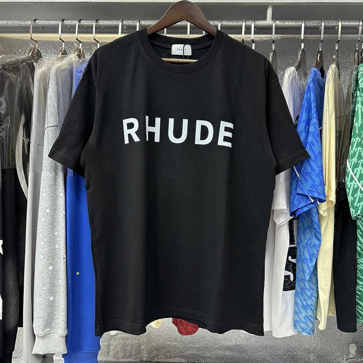 Rhude T-Shirts Hotel Mont Blanc Graphic — 50118 Black