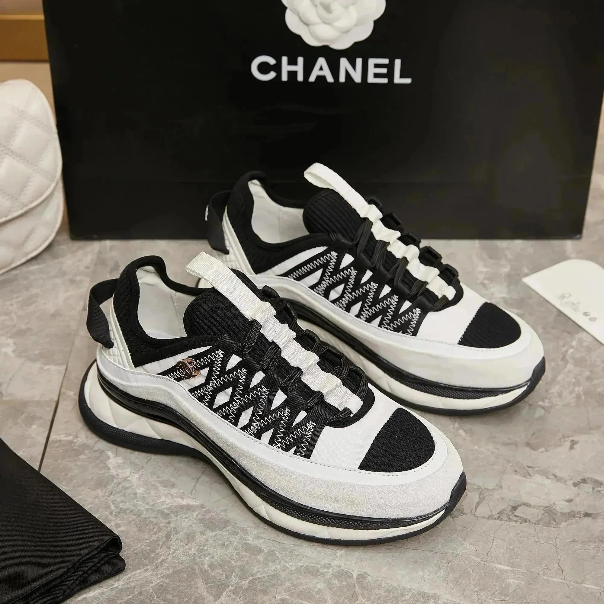 Product view 33