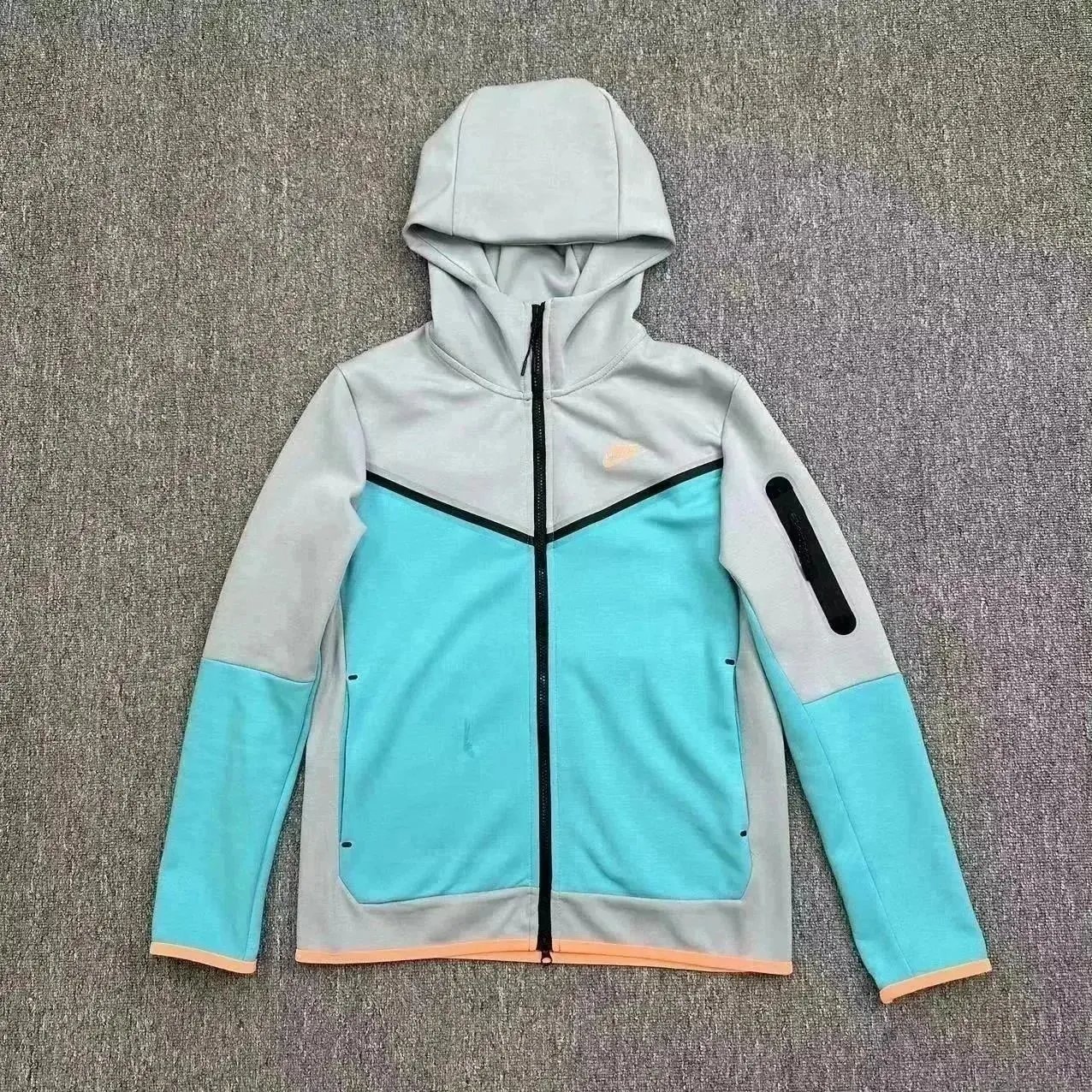 孔雀蓝灰拼接外套