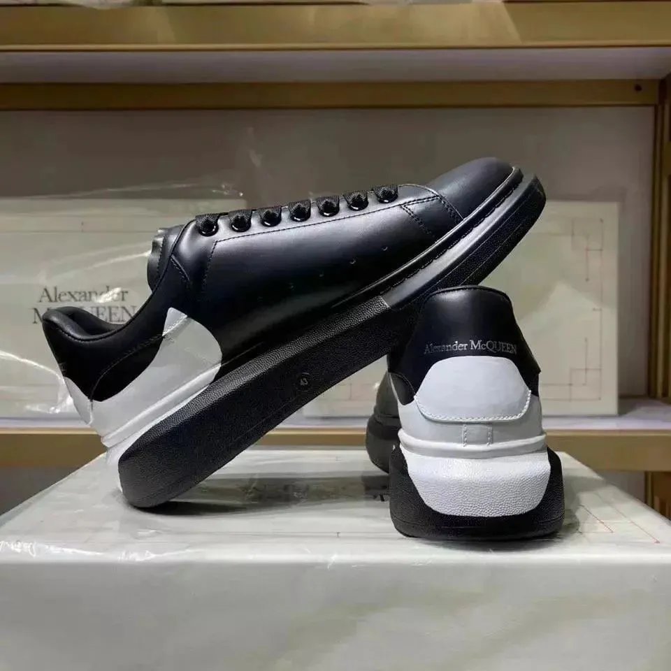 Alexander McQueen Oversized Sn