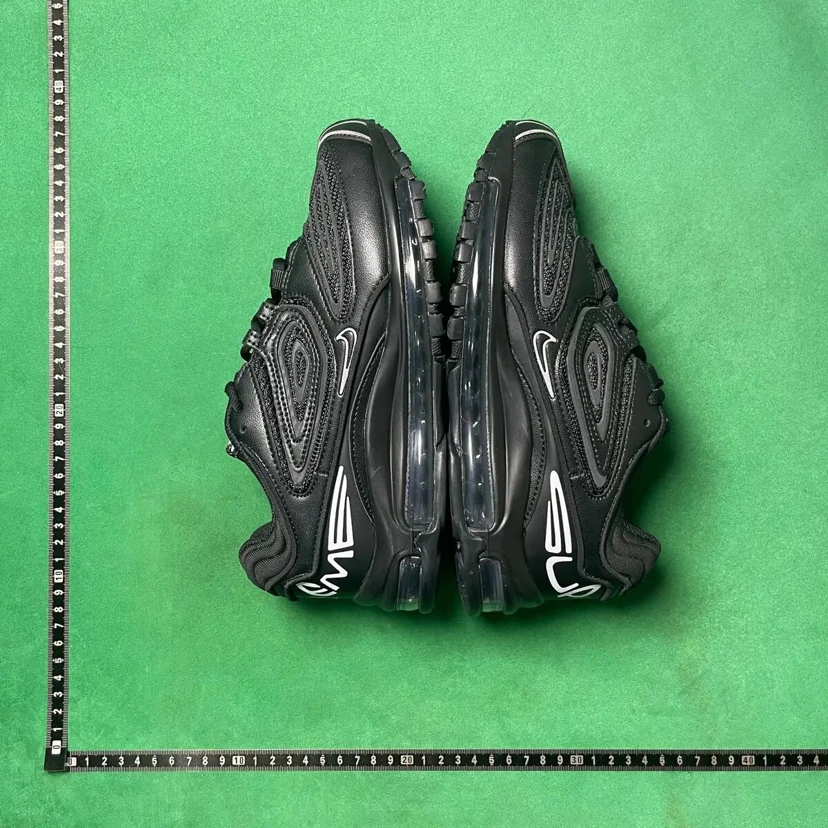 No.1 Black