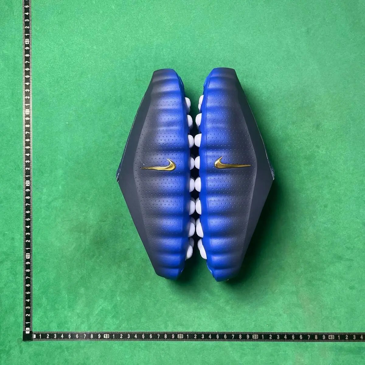 No. 9 Black Blue HQ4307-400