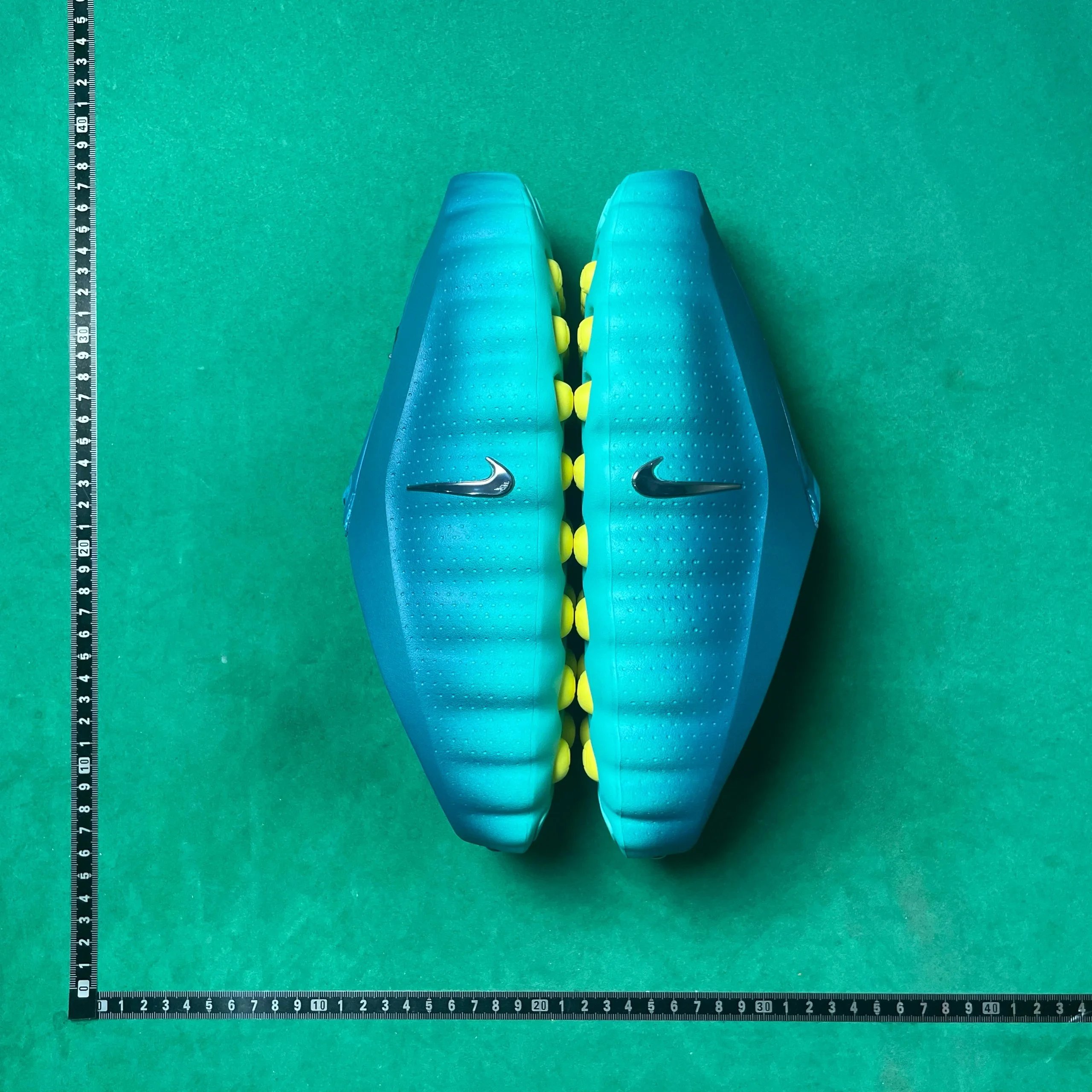 Crystal Cave 10 Blue Green HQ4307-301