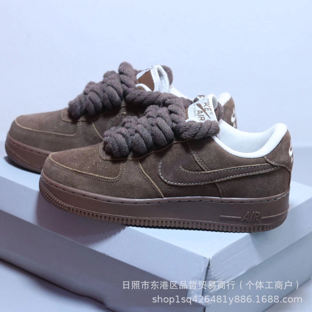 Nike Sneakers Air Force 1 Low with thick rope laces — Maillard brown