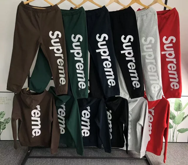 Supreme Hoodies & Sweatshirts Pullover hoodie with vertical back logo print product detail image 4
