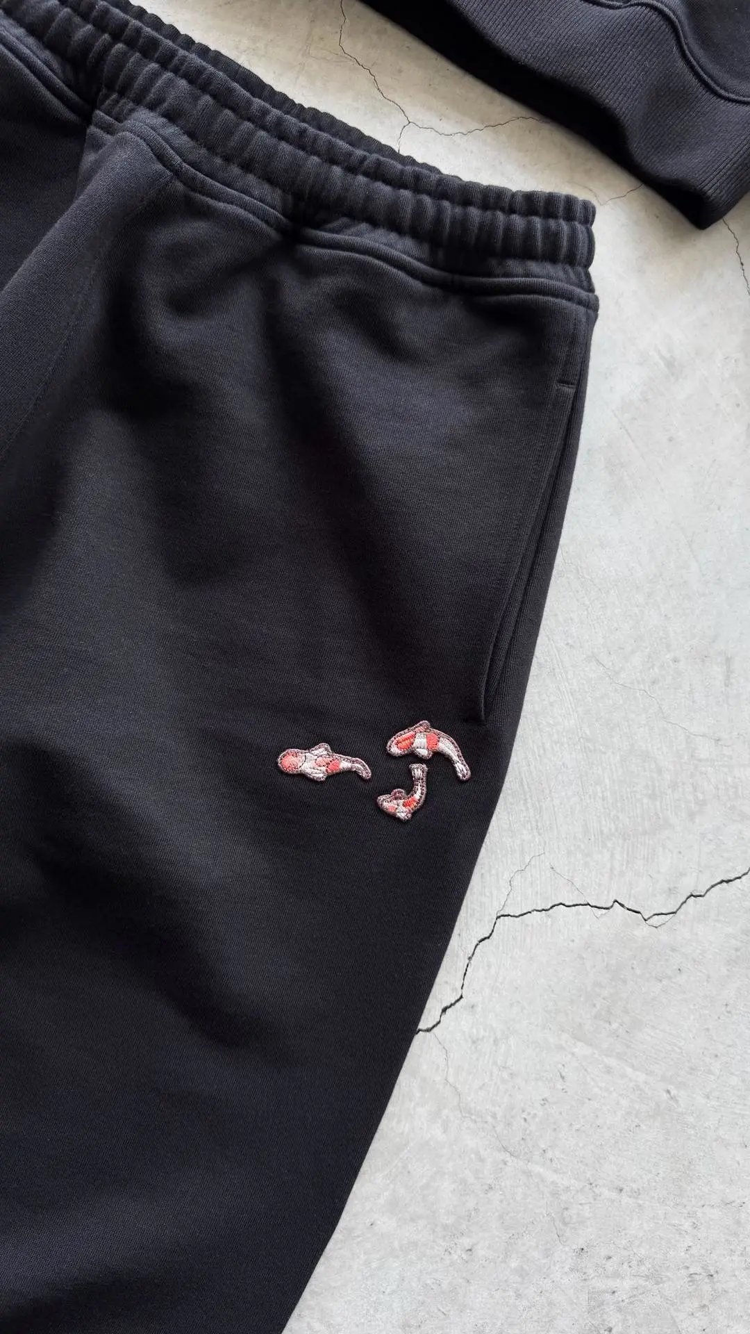 Schutze Jeans Cherry Blossom Embroidered Wide-Leg — Black Pants 2 (Pre-sale)