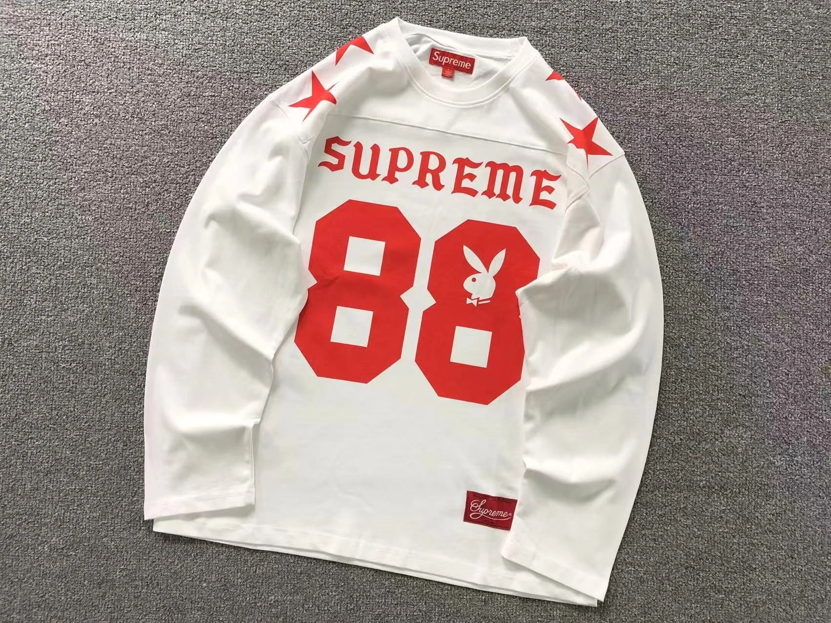 Supreme Hoodies & Sweatshirts Pullover hoodie with vertical back logo print — Z 01#white